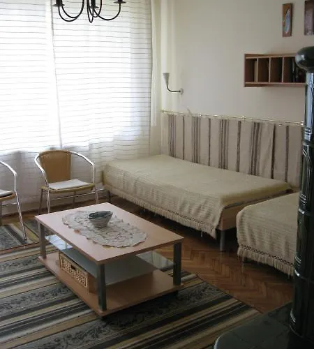 Liliom Apartment *