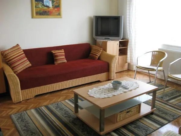Apartment Liliom